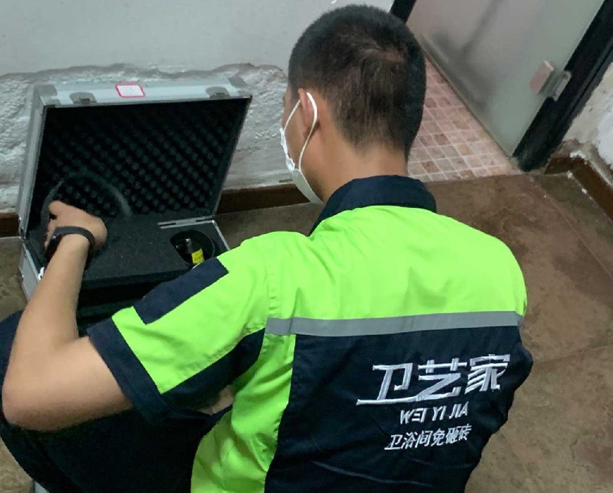 嘉兴附近防水补漏师傅电话号码，24小时上门维修服务
